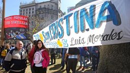 Manifestantes en la Plaza de Mayo para el acto de repudio al atentado a Cristina Kirchner.