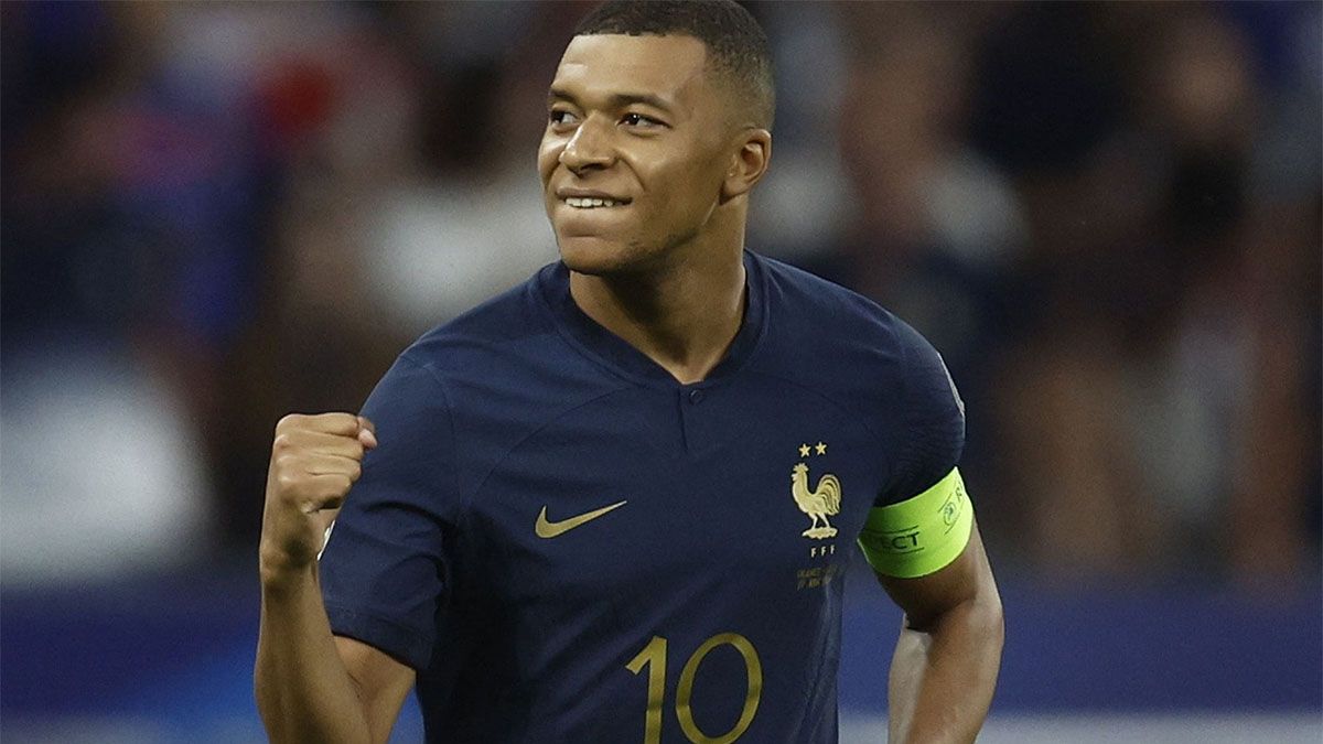 Kylian Mbappé habría renunciado a la Selección de Francia tras no ser convocado por el técnico Didier Deschamps para la disputa de la doble fecha de Eliminatorias. Kylian Mbappé habría renunciado a la Selección de Francia tras no ser convocado por el técnico Didier Deschamps para la disputa de la doble fecha de Eliminatorias.