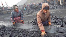 altText(China da marcha atrás, ordena elevar la producción de carbón)}