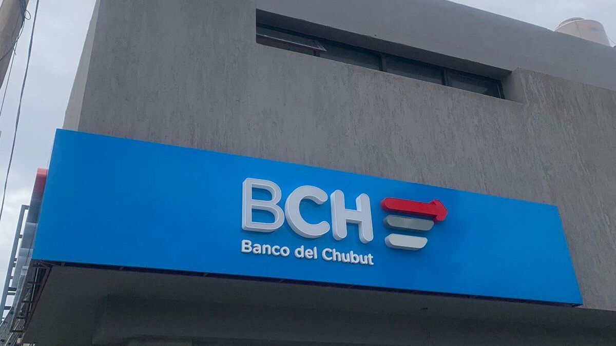 El Banco del Chubut anunció servicios y un beneficio de bienvenida para sus clientes de $500.000 en cuentas sueldo. El Banco del Chubut anunció servicios y un beneficio de bienvenida para sus clientes de $500.000 en cuentas sueldo.