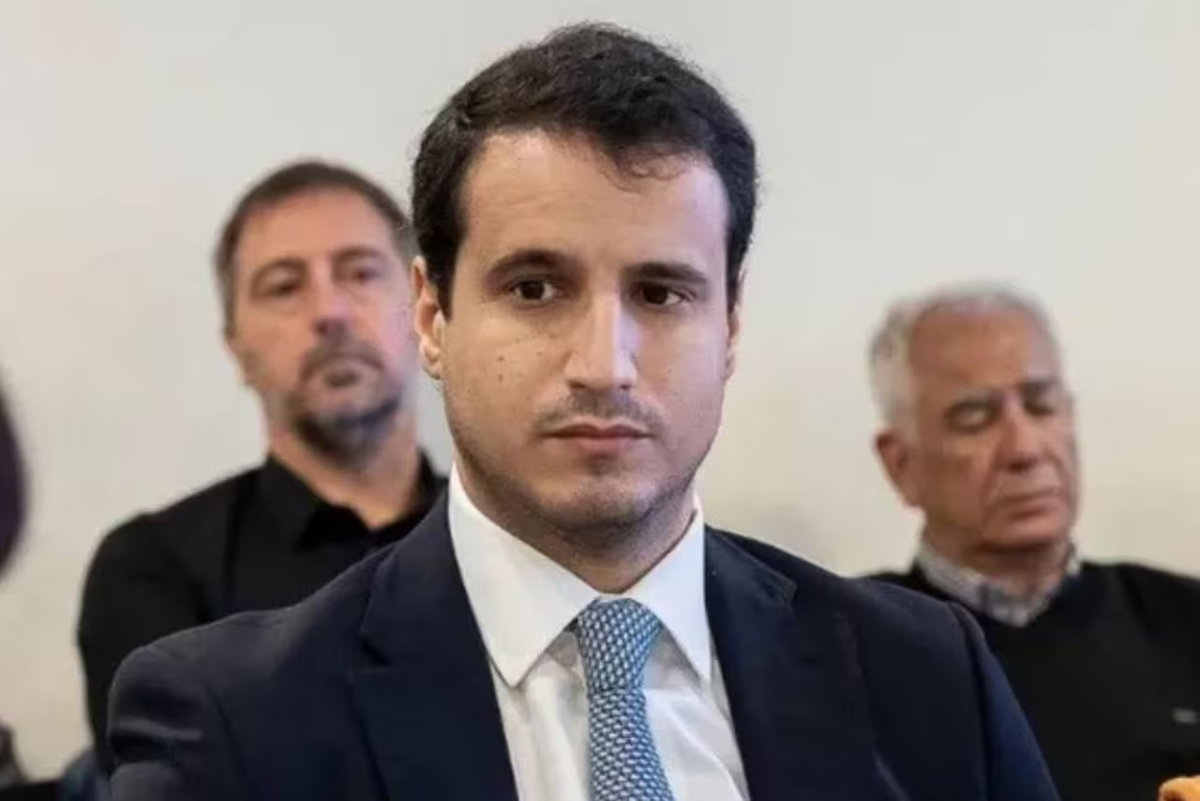 javier Cardini no está imputado en la causa judicial del ANDISgate pero aparece mencionado en las anotaciones de Miguel Calvete. javier Cardini no está imputado en la causa judicial del ANDISgate pero aparece mencionado en las anotaciones de Miguel Calvete.