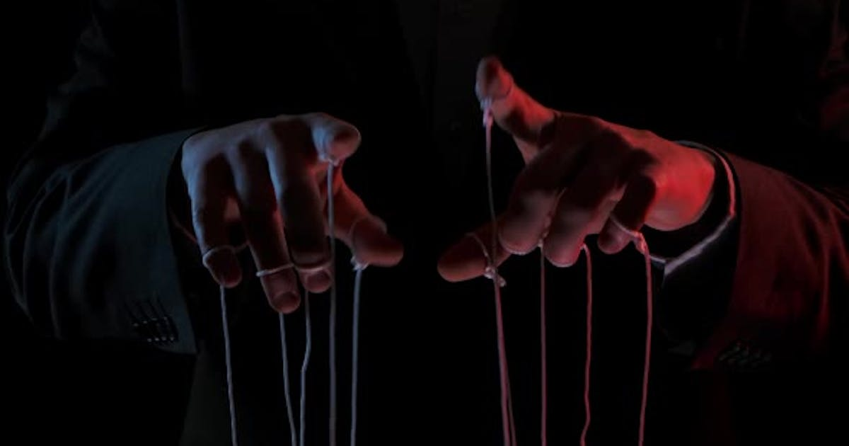 Una de las metáforas más citadas de Adam Smith, la mano invisible del mercado, habla sobre cómo las acciones individuales motivadas por el propio interés terminan beneficiando inintencionadamente a la sociedad. Una de las metáforas más citadas de Adam Smith, la mano invisible del mercado, habla sobre cómo las acciones individuales motivadas por el propio interés terminan beneficiando inintencionadamente a la sociedad.