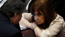 altText(Los senadores del FdT salieron a apoyar a CFK y presionar a la Corte)}