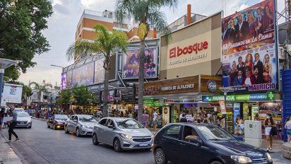 Carlos Paz: Turismo regatero y teatros en alerta