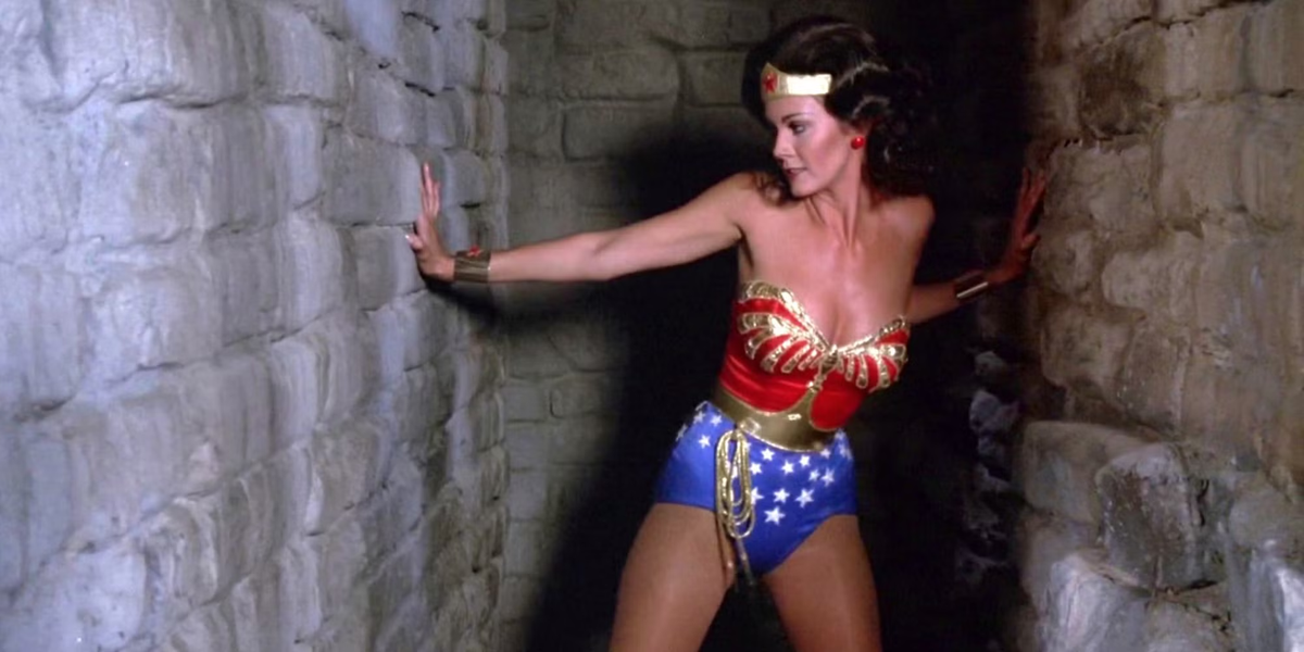 Los fanáticos de lo clásico tienen suerte: el DCU de James Gunn trae de vuelta el traje de los cómics de la Mujer Maravilla. Piénsese en el que usaba Lynda Carter en los '70... Los fanáticos de lo clásico tienen suerte: el DCU de James Gunn trae de vuelta el traje de los cómics de la Mujer Maravilla. Piénsese en el que usaba Lynda Carter en los '70...