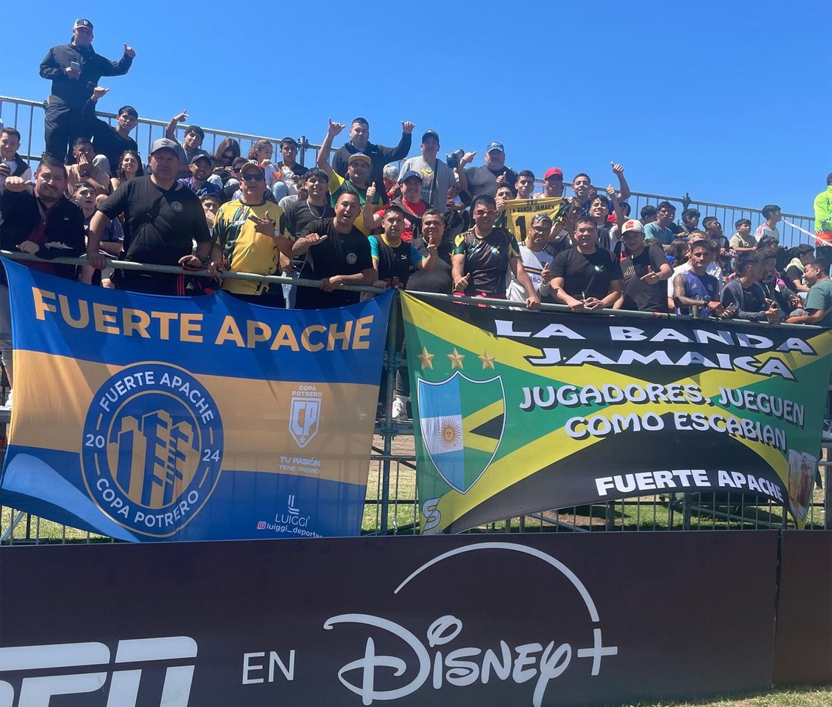 Carlos Tévez es Fuerte Apache en la Copa Potrero.