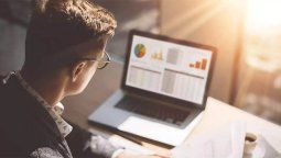 LaInteligencia Artificial (IA) continúa expandiéndose y, ahora, paratransacciones financieras traza el futuro de los pagos en Argentina. LaInteligencia Artificial (IA) continúa expandiéndose y, ahora, paratransacciones financieras traza el futuro de los pagos en Argentina.