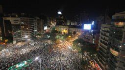 altText(Miércoles 14/11, Cristina en Renault: Preparan gran cacerolazo en Córdoba)}