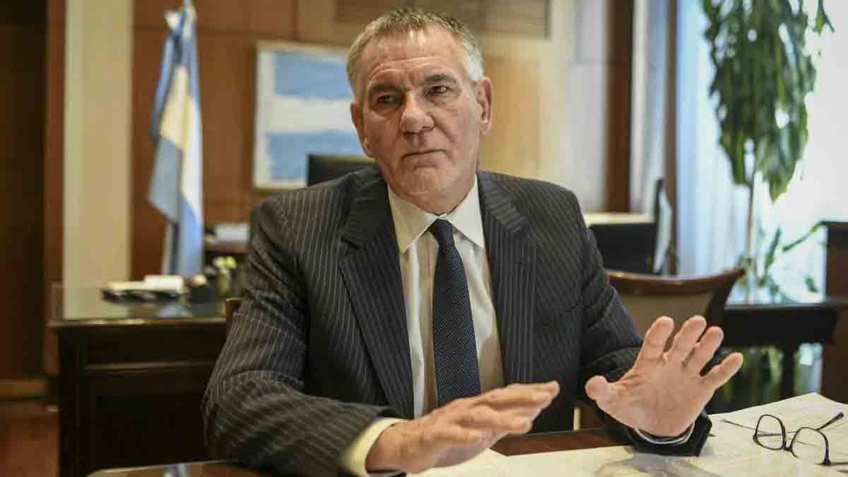 a empresarios Juegan para la oposición