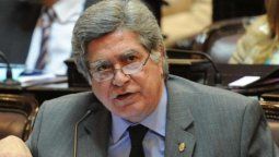 altText(Por todo... y todos: Juicio político a los jueces que contradigan a Cristina)}