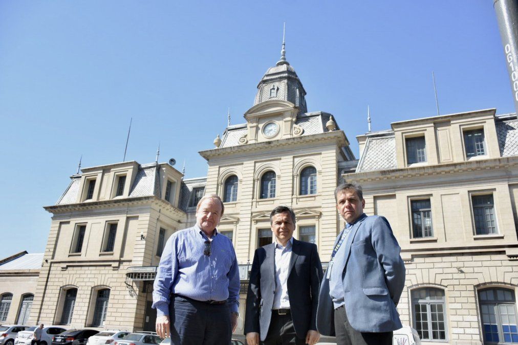 Diego Giuliano y su recorrido al edificio de Central Córdoba ubicado en Rosario.&nbsp;