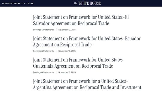 La Casa Blanca anunció los 4 acuerdos en forma simultánea. La Casa Blanca anunció los 4 acuerdos en forma simultánea.