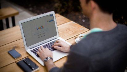 Golpe al periodismo: C5N, CMS, SEO y cómo Google lo fulmina