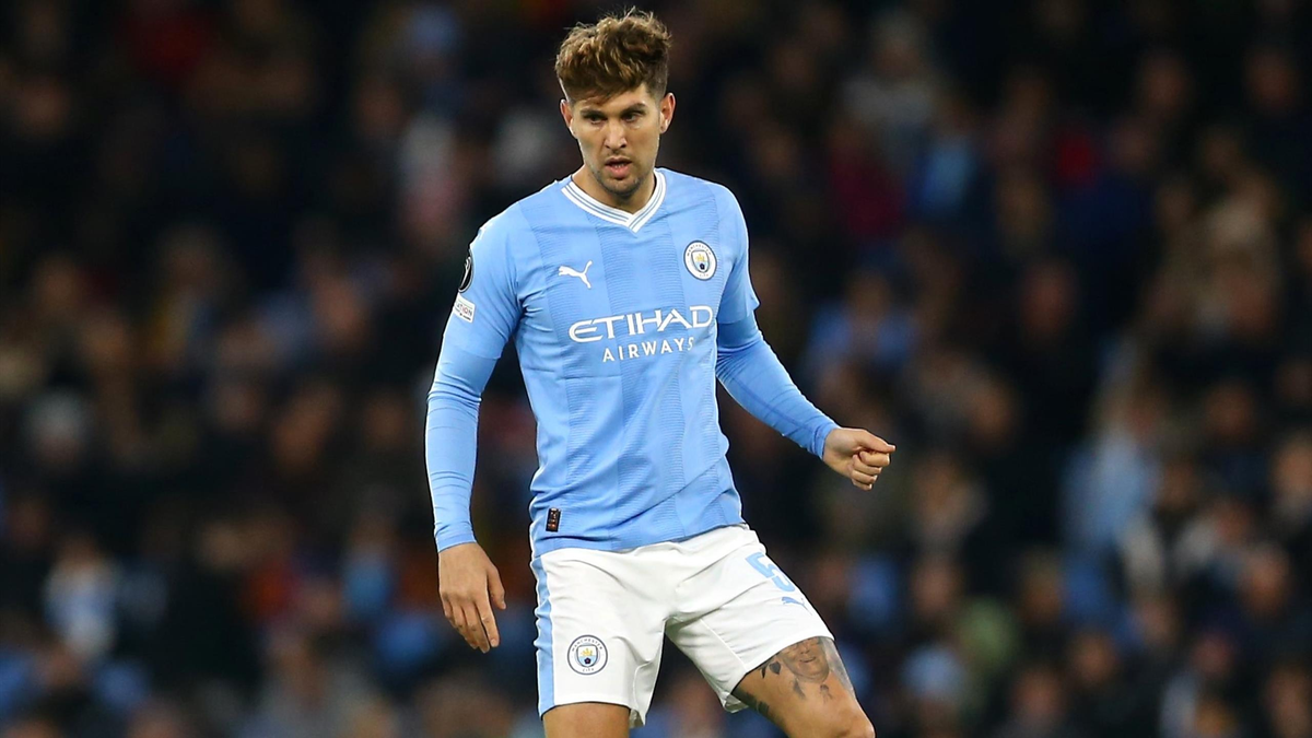 John Stones, central devenido en mediocampista John Stones, central devenido en mediocampista