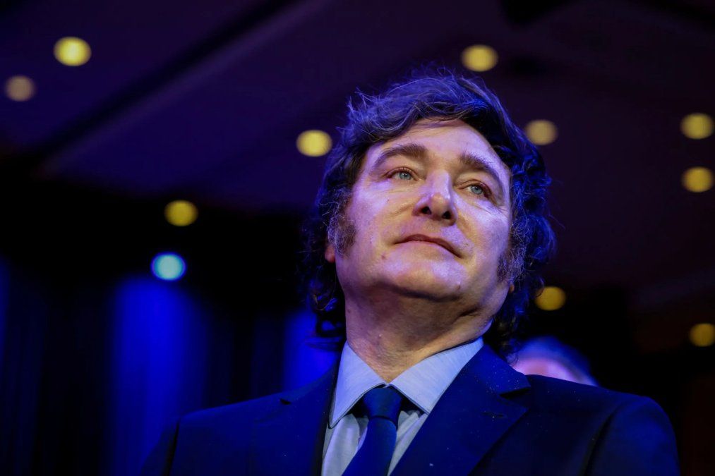 La oposición vuelve a cuestionar a Javier Milei por el uso de los DNU y alegan que no hay tal urgencia.