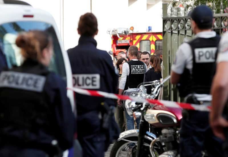La Policía trabaja cerca del sitio donde fueron atropellados los soldados. REUTERS / Benoit Tessier
