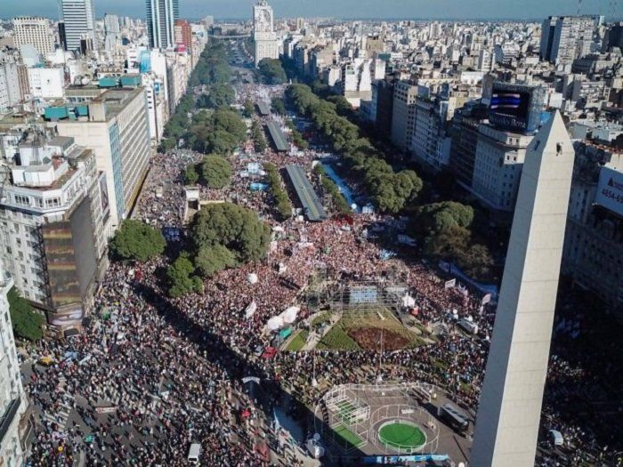 Obelisco, Marcha, Brandoni