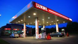 Lukoil no tendrá activos fuera de Rusia. Lukoil no tendrá activos fuera de Rusia.