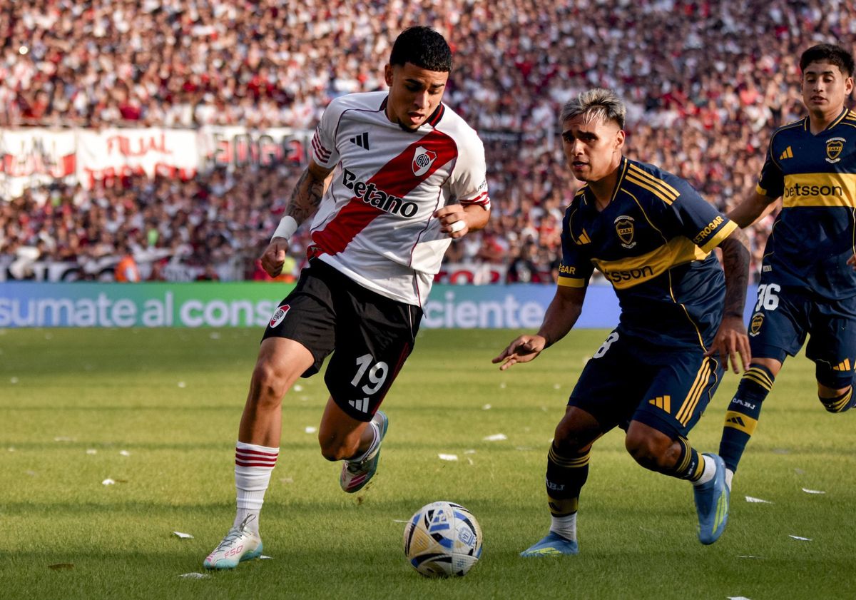 River recibe a Boca en el Monumental River recibe a Boca en el Monumental