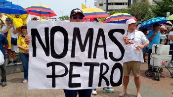 Marchas contra el Gobierno de Petro Marchas contra el Gobierno de Petro