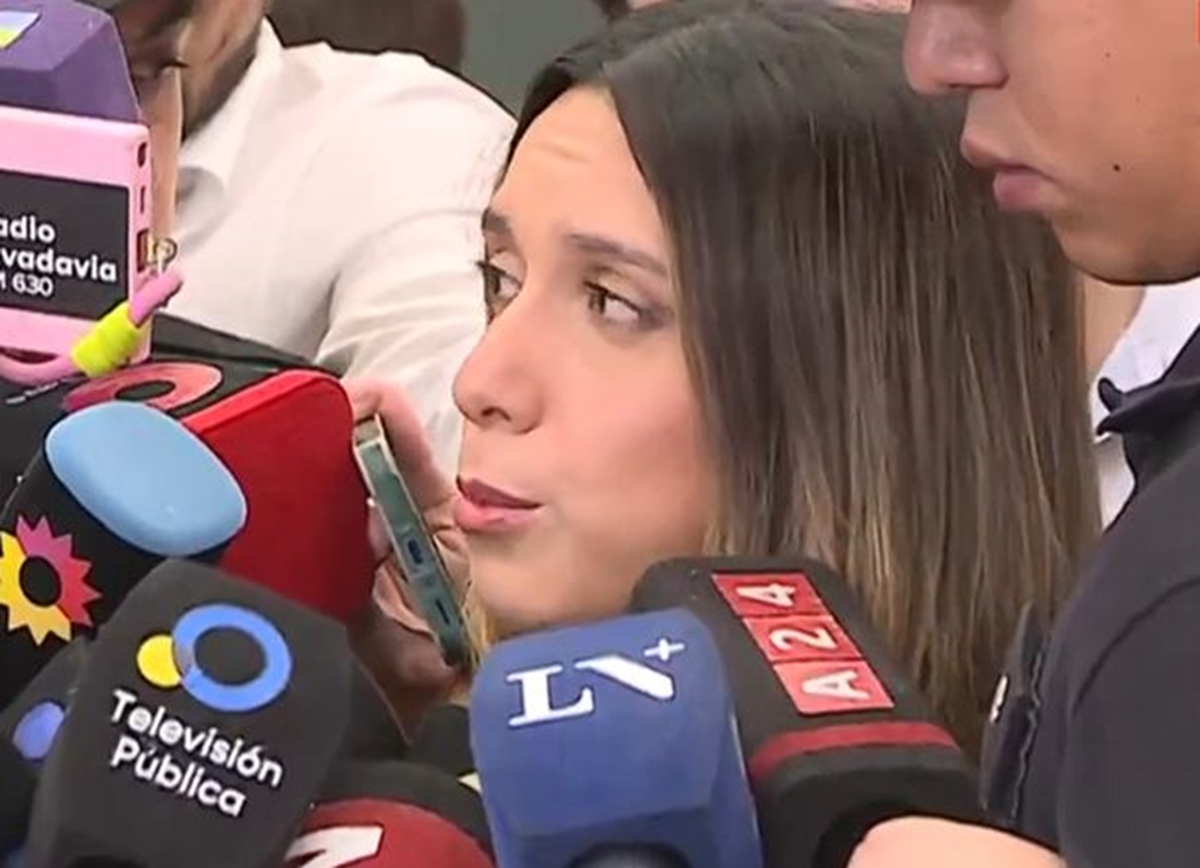 Agostina Páez con la prensa, en Buenos Aires Agostina Páez con la prensa, en Buenos Aires