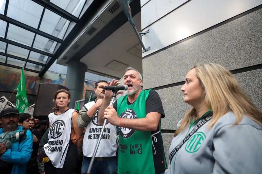 Rodolfo Aguiar, titular de ATE, salió a responderle al Gobierno nacional tras la amenaza de que descontarán el día de paro.