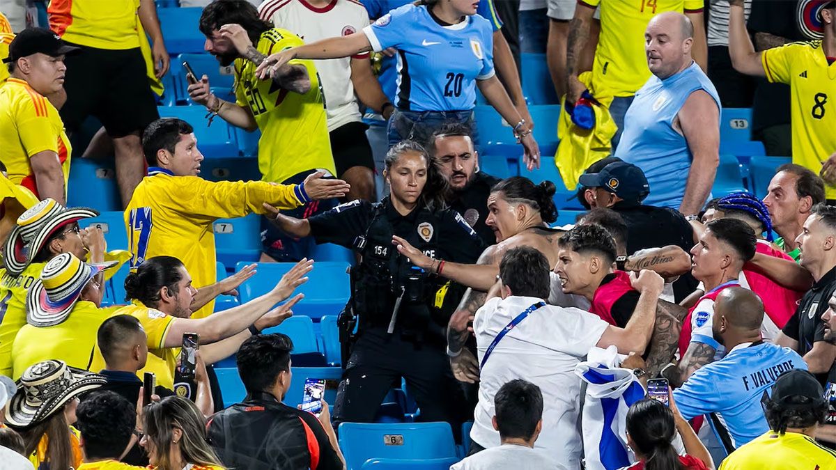Uruguay y Colombia encendieron la previa del duelo que ambos animarán por las Eliminatorias para el Mundial 2026 tras el escándalo en la Copa América. Uruguay y Colombia encendieron la previa del duelo que ambos animarán por las Eliminatorias para el Mundial 2026 tras el escándalo en la Copa América.