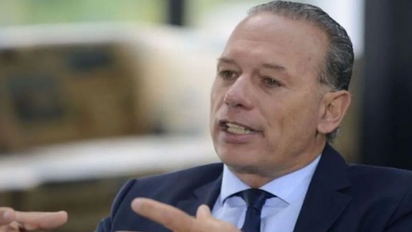Sergio Berni, las Taser 