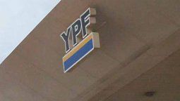 altText(Cuando el Gobierno pide más naftas, Moreno investiga a YPF)}