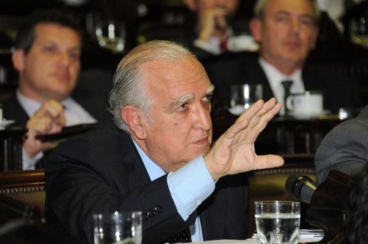 Ricardo Gil Lavedra diputado nacional por la Unión Cívica Radical