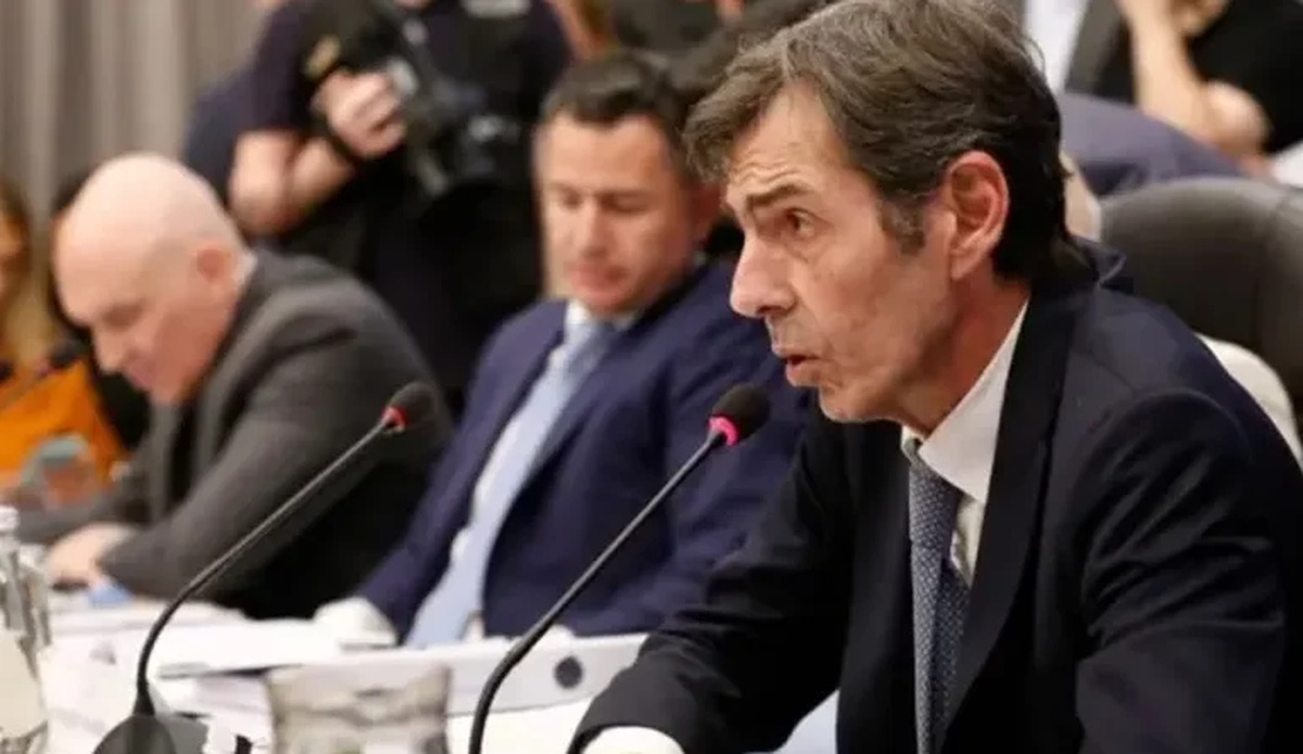 Economía y Energía trabajan en los números finales. Economía y Energía trabajan en los números finales.