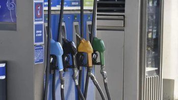Combustibles más caros: Cierre de año para el olvido y lo que sigue no es alentador