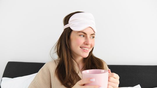 Bebida natural para relajarte y dormir mejor / Imagen de Benzoix en Freepik. Bebida natural para relajarte y dormir mejor / Imagen de Benzoix en Freepik.