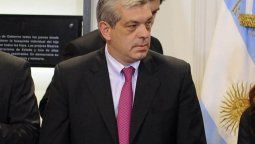 altText(Julián Domínguez eligió a Telecentro/Pierri y sacó Clarín/Cablevisión)}