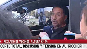 Se pudrió todo en la Autopista Riccheri. Se pudrió todo en la Autopista Riccheri.