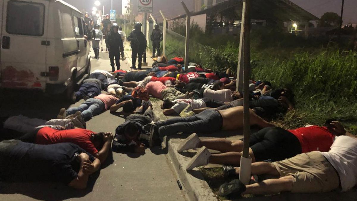 La justicia indagará a los 252 barras de River y a los 17 de Independiente por los distintos episodios violentos que se produjeron este último fin de semana. (Foto: Noticias Argentinas)