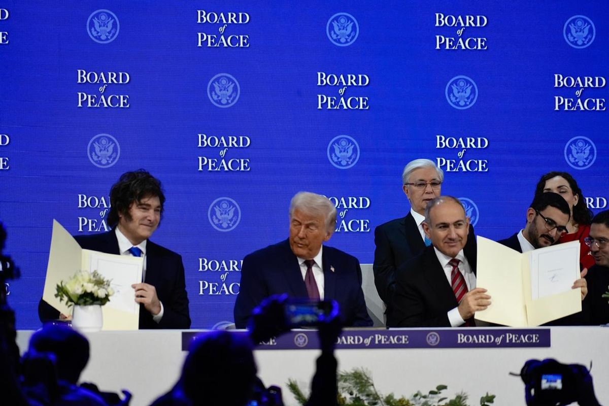 Javier Milei con Donald Trump durante la firma de la conformación del Consejo de Paz. Javier Milei con Donald Trump durante la firma de la conformación del Consejo de Paz.