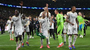 Real Madrid venció al Borussia Dortmund y conquistó su decimoquinta Champions League. Real Madrid venció al Borussia Dortmund y conquistó su decimoquinta Champions League.