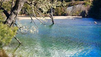 una pintoresca playa oculta en el centro de bariloche una pintoresca playa oculta en el centro de bariloche