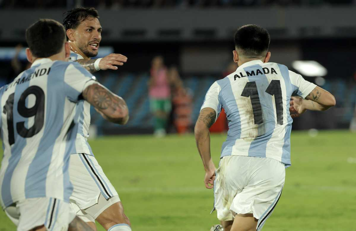 Almada estampó un golazo para vencer a la Celeste Almada estampó un golazo para vencer a la Celeste