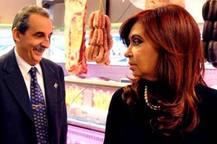 Guillermo Moreno y Cristina Fernández durante una recorrida de Carne para Todos.