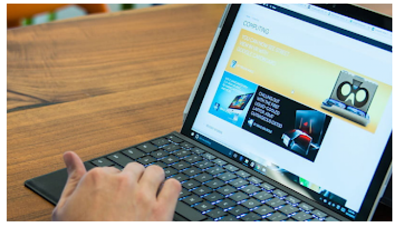 Créditos a docentes para comprar laptops: Un reflejo del precario poder adquisitivo de un educador argentino