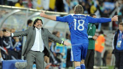 Martín Palermo recordó a Diego Maradona y rompió en llanto