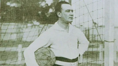 El día que un ex capitán argentino arbitró una goleada albiceleste