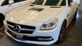 Uno de los autos Mercedes Benz que estarán en la subasta de Santa Fe. Uno de los autos Mercedes Benz que estarán en la subasta de Santa Fe.