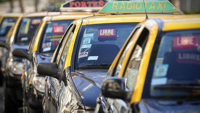 Aumenta +50% el taxi: A cuánto se va la bajada de bandera
