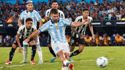 Racing se llevó puesto a Botafogo y quedó cerca de un nuevo título internacional