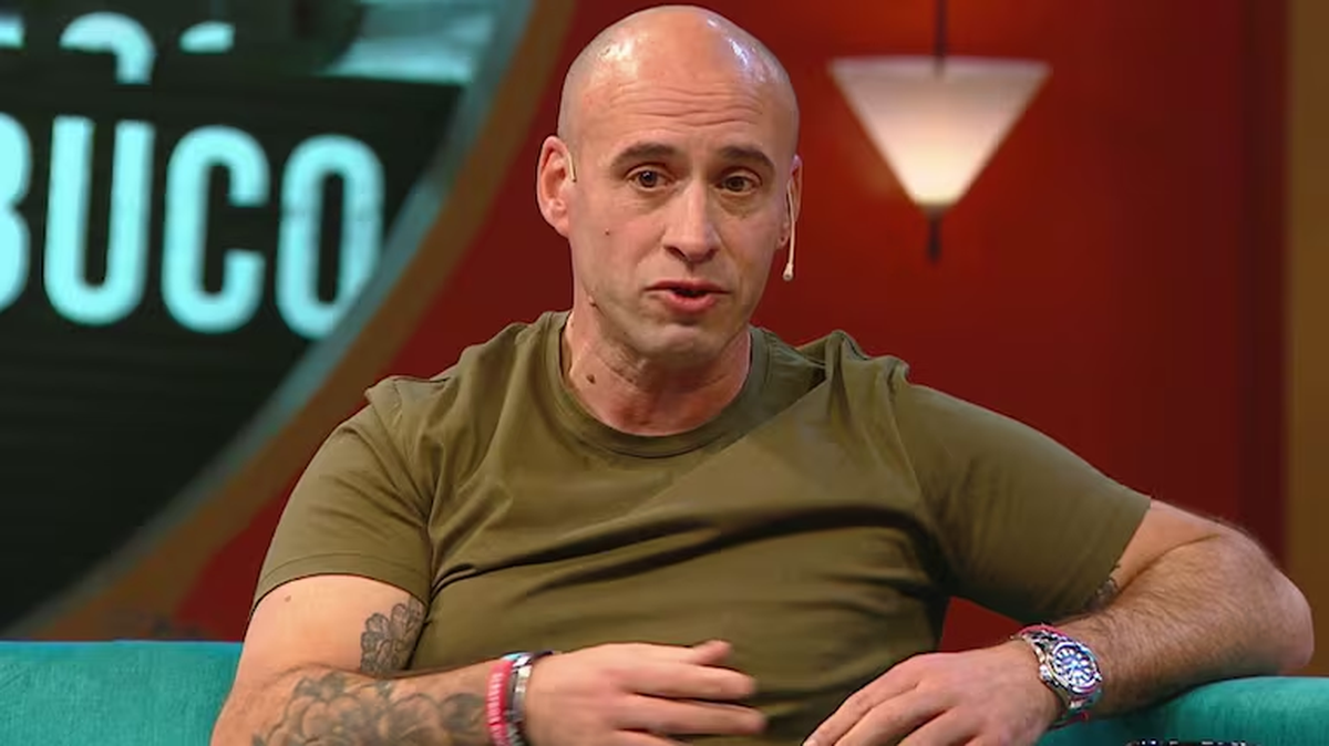 Esteban Trebucq cuestionó la masiva despedida al Indio Solari y la vinculó con la marginalidad. Su editorial generó una fuerte controversia entre los fanáticos del rockero. Foto: El Trece Esteban Trebucq cuestionó la masiva despedida al Indio Solari y la vinculó con la marginalidad. Su editorial generó una fuerte controversia entre los fanáticos del rockero. Foto: El Trece