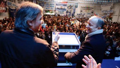 Massa refuerza a su electorado, Máximo no resuelve el enigma y Duhalde quiere Sumar