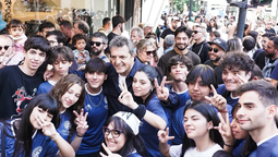 altText(Prueba importante para Sergio Massa: Fue a la Plaza sin La Cámpora ni Axel Kicillof)}